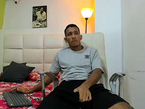 ricky spensar23cm  online show from 02/03/26, 01:59