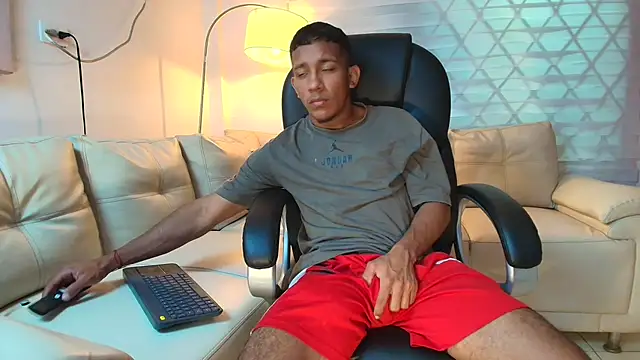 ricky spensar23cm  online show from 04/08/26, 02:00