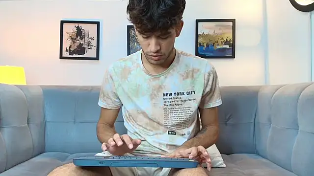 PRETTY COCK1 online show from 02/18/26, 07:15