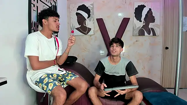 PRETTY COCK1 online show from 04/21/26, 01:18