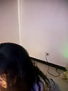 Snapshot of _aish_a chatting on 05/03/26, 11:05 aish a online show from 05/03/26, 11:05