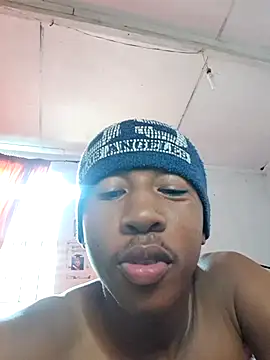 Snapshot of Peterveero12 chatting on 02/07/26, 01:48 Peterveero12 online show from 02/07/26, 01:48