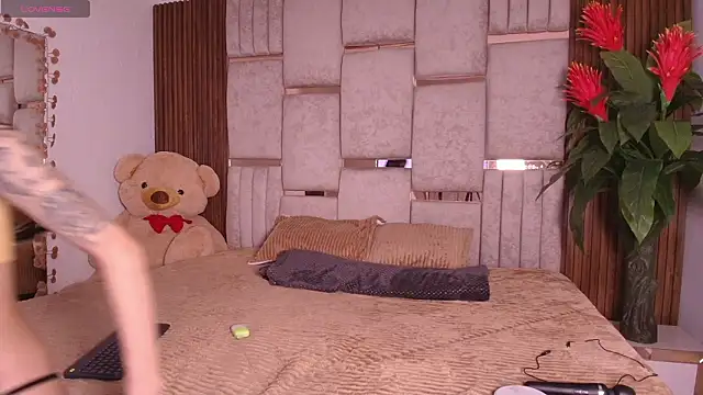 Zoe dim online show from 02/23/26, 01:19