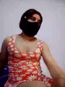 banouti28 online show from 06/22/26, 12:24
