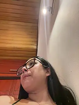 Violetta pinkk1 online show from 02/18/26, 04:41