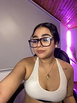 Violetta pinkk1 online show from 03/06/26, 12:18