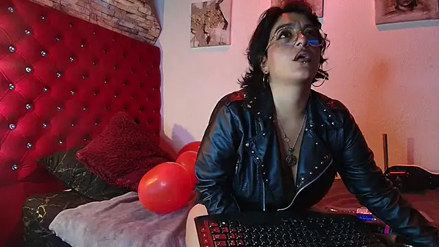 LillithSinclair nom online show from 02/24/26, 04:21