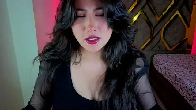 Luvienne online show from 02/16/26, 08:27