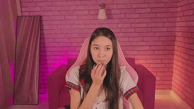 Nicole Brownie online show from 02/12/26, 08:20