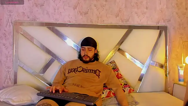 Benny and Mark online show from 02/06/26, 03:55