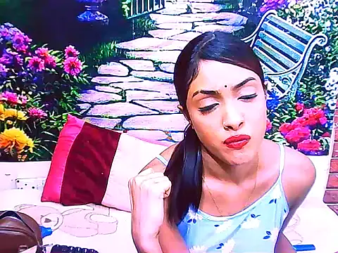 IndianPretty14u2Luv online show from 04/15/26, 07:58