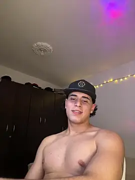 Maximuz1920 online show from 04/18/26, 07:58