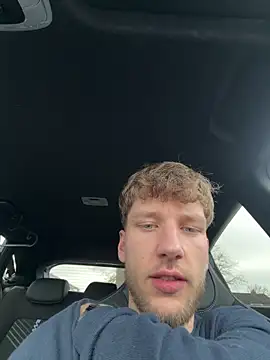 YoungSkinnyBoy20 online show from 02/09/26, 12:53