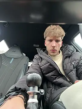 YoungSkinnyBoy20 online show from 02/16/26, 12:01