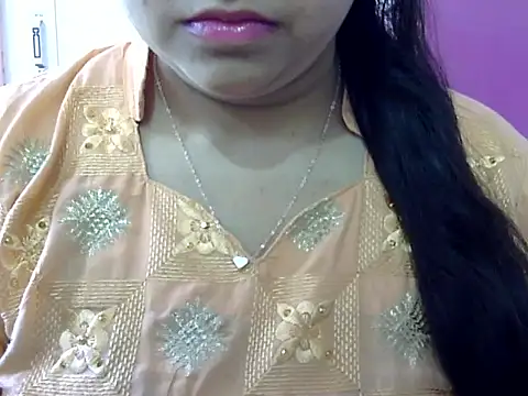 Cute Aliyaa online show from 04/03/26, 09:51