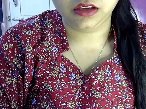Snapshot of Cute_Aliyaa chatting on 06/02/26, 12:18 Cute Aliyaa online show from 06/02/26, 12:18