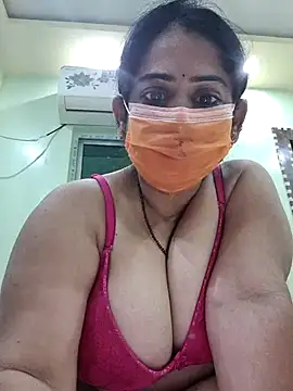 diyam4002 online show from 02/15/26, 07:54