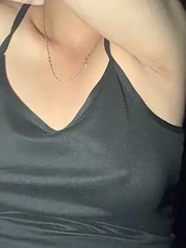 Hoa-tuylip online show from 02/15/26, 12:58