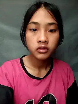 Hoa-tuylip online show from 04/19/26, 01:05