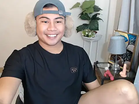 Snapshot of beraldick chatting on 02/13/26, 11:45 beraldick online show from 02/13/26, 11:45