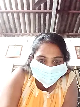 Snapshot of Priyanka__18 chatting on 02/02/26, 05:55 Priyanka 18 online show from 02/02/26, 05:55