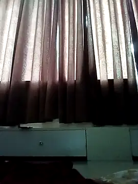 Snapshot of Priyanka__18 chatting on 02/13/26, 10:44 Priyanka 18 online show from 02/13/26, 10:44