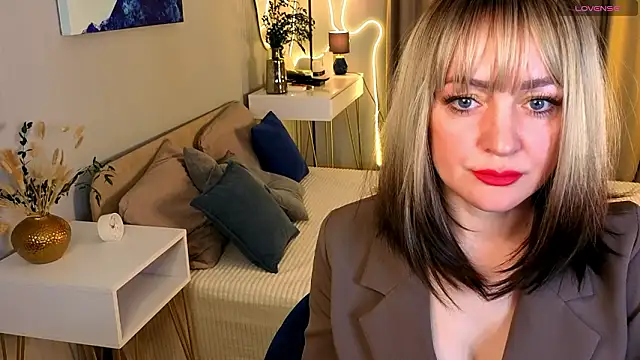 Oliiviaa  online show from 02/24/26, 08:12