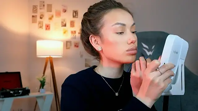 nexorine online show from 04/23/26, 02:41