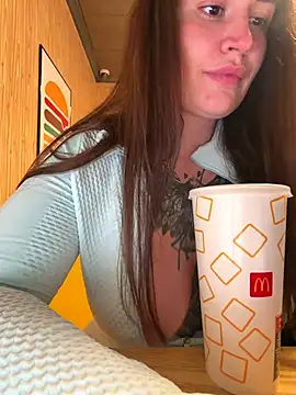 TattooGirlAlia online show from 11/04/25, 07:35