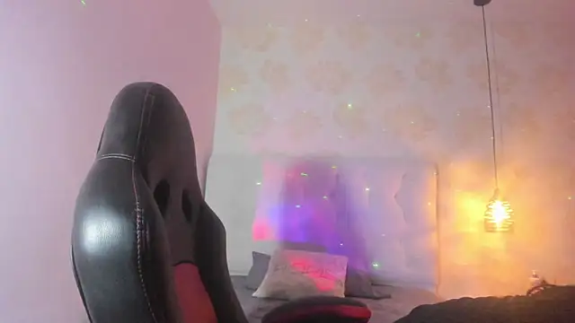 BONNIE CH1 online show from 02/05/26, 12:43