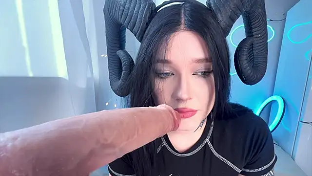 Morrigan Palmerr online show from 03/24/26, 10:31