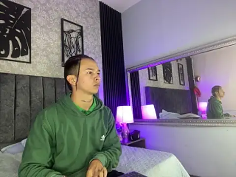 Snapshot of bliinkii_and_luka_ chatting on 02/21/26, 12:28 bliinkii and luka online show from 02/21/26, 12:28