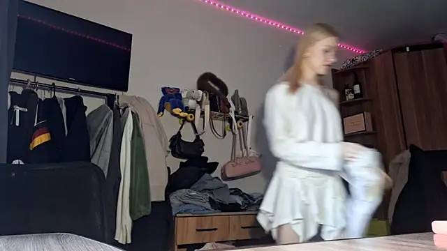 ChongTreece online show from 02/06/26, 05:12