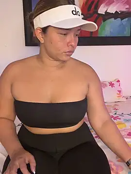 Kira Spiicy online show from 02/11/26, 01:27