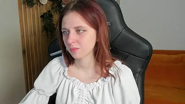 Snapshot of FreyaVey chatting on 02/12/26, 05:24 FreyaVey online show from 02/12/26, 05:24