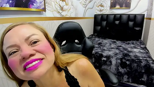Snapshot of alicee__mature chatting on 05/05/26, 07:33 alicee mature online show from 05/05/26, 07:33