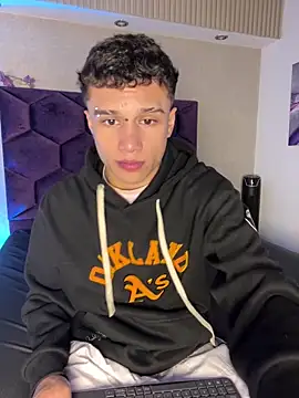 Dominik Souza online show from 04/24/26, 08:00