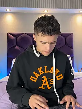 Dominik Souza online show from 05/20/26, 03:51