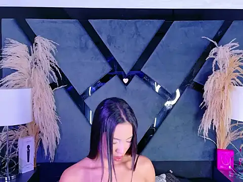 KylieWhitee online show from 02/05/26, 04:17