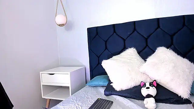 AlanaaHell online show from 02/09/26, 08:02