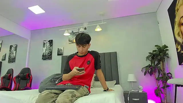 Raphael Nyon online show from 03/03/26, 03:23