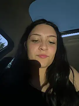 Snapshot of c00chi3Qu33n chatting on 06/11/26, 04:21 c00chi3Qu33n online show from 06/11/26, 04:21