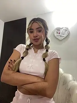 sweetlove- online show from 04/23/26, 12:12