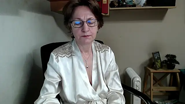 katemodel online show from 02/17/26, 07:38