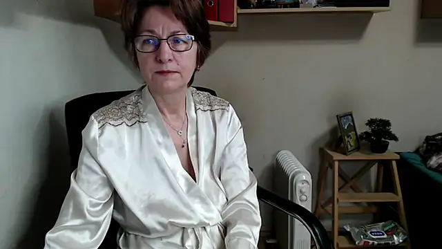 katemodel online show from 02/18/26, 07:48