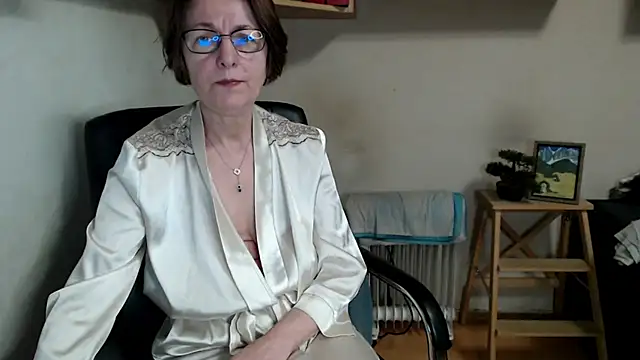 Snapshot of katemodel chatting on 05/16/26, 06:21 katemodel online show from 05/16/26, 06:21