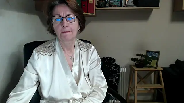 Snapshot of katemodel chatting on 06/03/26, 06:49 katemodel online show from 06/03/26, 06:49