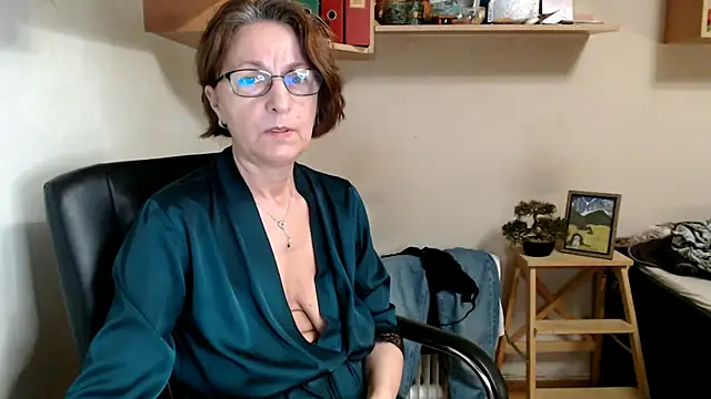 Snapshot of katemodel chatting on 07/22/26, 06:49 katemodel online show from 07/22/26, 06:49