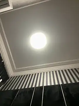 Snapshot of VyxenLissa chatting on 03/22/26, 10:02 VyxenLissa online show from 03/22/26, 10:02