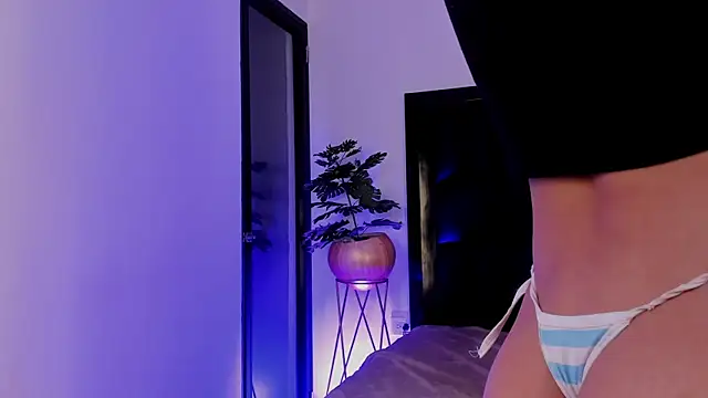 mia roosee1 online show from 04/21/26, 06:52